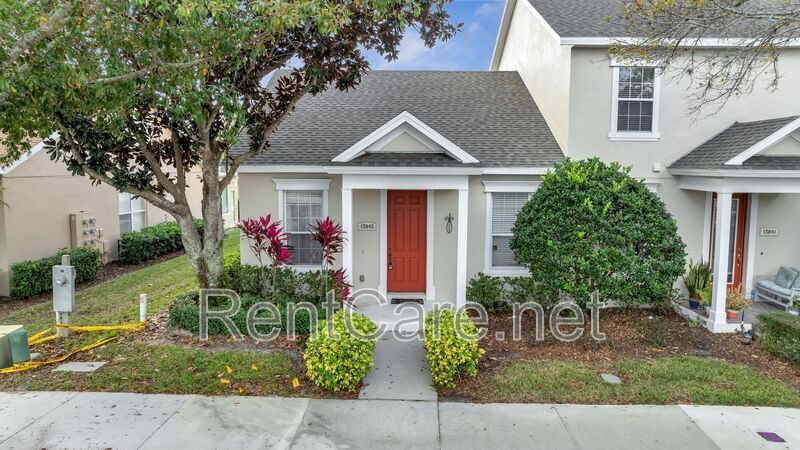 Foto principal - 13845 Ancilla Blvd