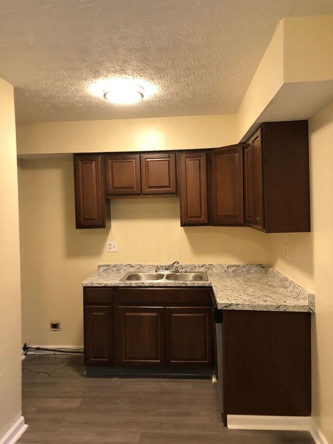 Foto del edificio - 6274 Cherylbrook Ln
