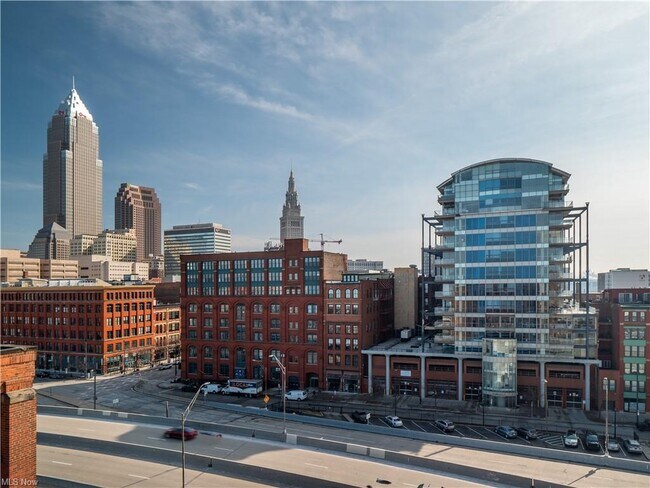 Vista aérea - 701 W Lakeside Ave