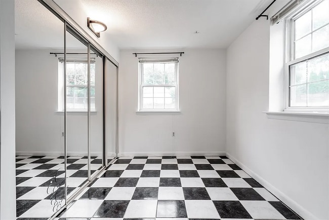 Photo - 10 Colonial Village Dr Apartment