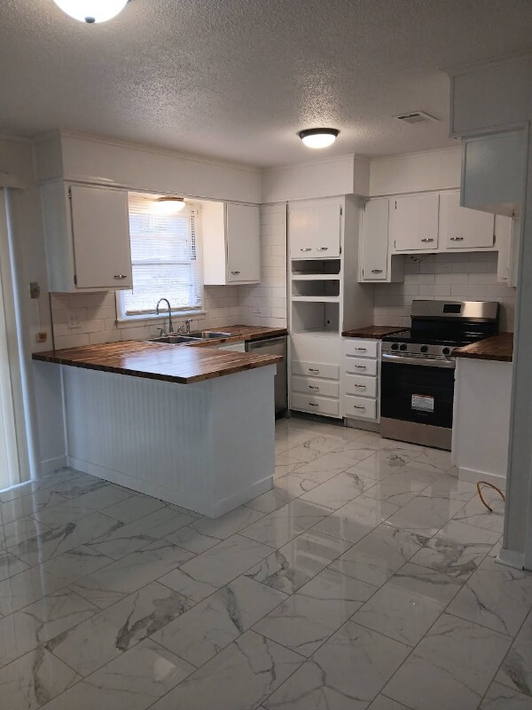 Foto del edificio - 1703 W Oak Ave