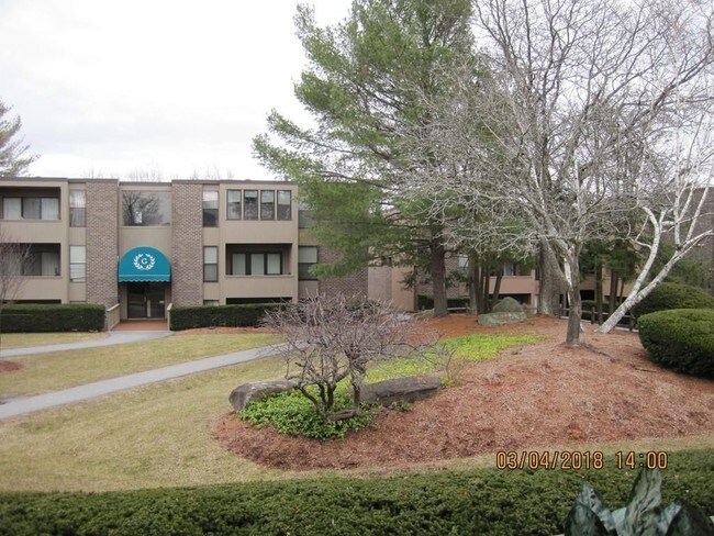 Building Photo - 52 Shrewsbury Green Dr