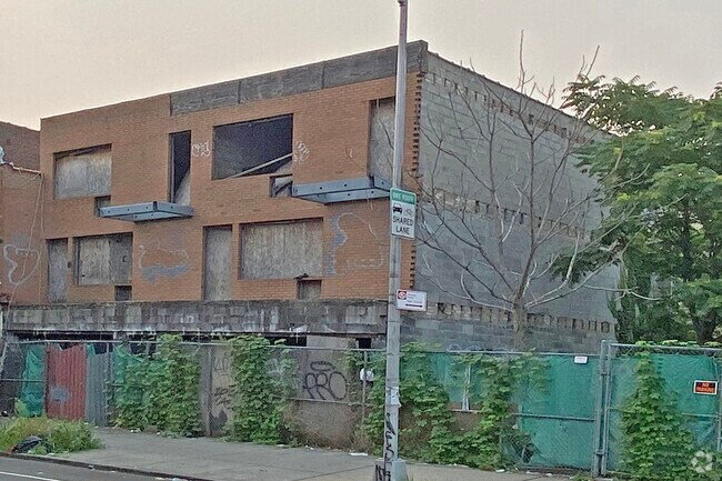 Foto del edificio - 510-512 New Lots Ave