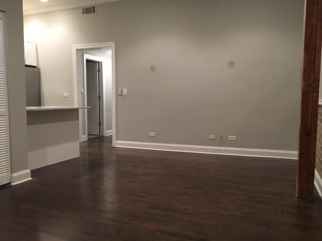 Building Photo - 509 W Wrightwood Ave