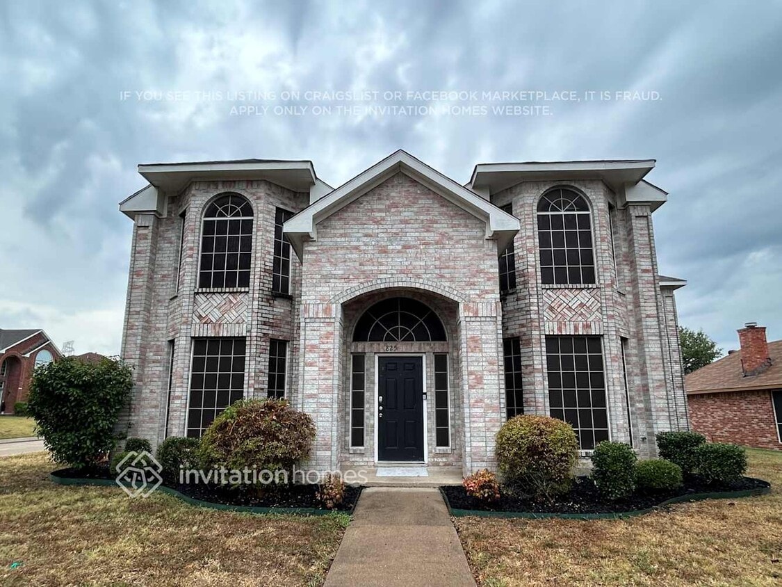 Primary Photo - 825 Claire View Dr