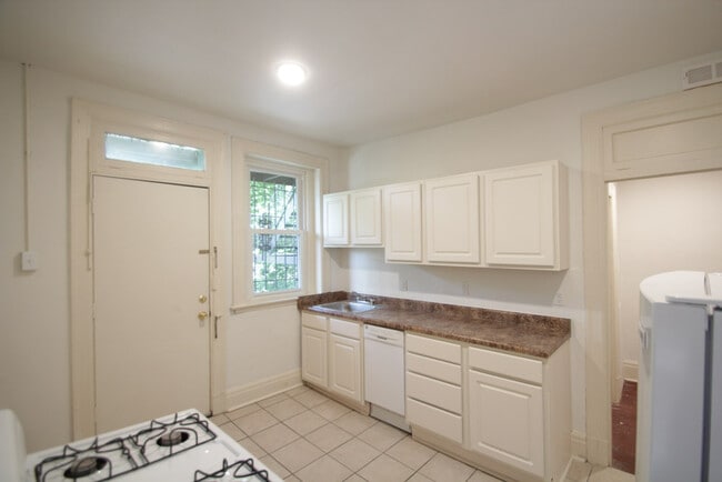 Building Photo - 407 Franklin Ave