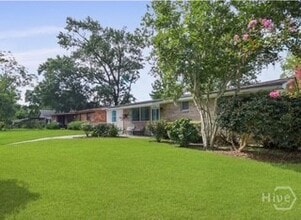 Building Photo - 101 Seminole St