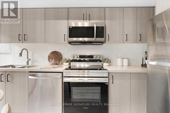 Photo du bâtiment - 3427 Sheppard Ave E