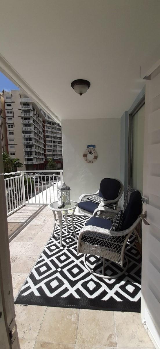 Building Photo - 1801 S Ocean Dr