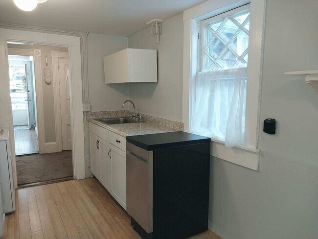 Foto del edificio - 47 Pudding Hill Ln