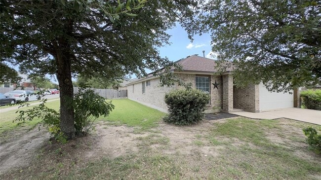 Building Photo - 700 Sweet Leaf Ln