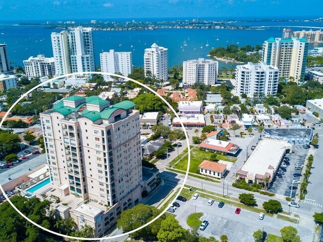 Building Photo - 505 S Orange Ave