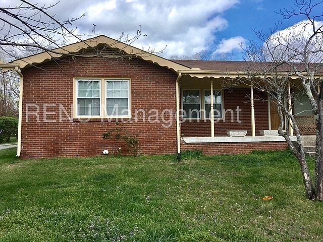 Primary Photo - 2200a Crestline Dr