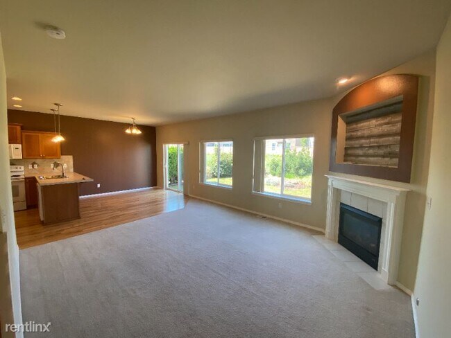 Foto del edificio - 4 br, 3 bath House - 18206 111th Avenue Ct E