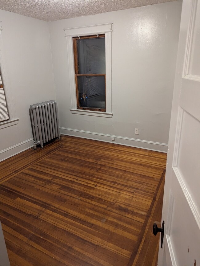 Foto del edificio - 449 New Britain Ave