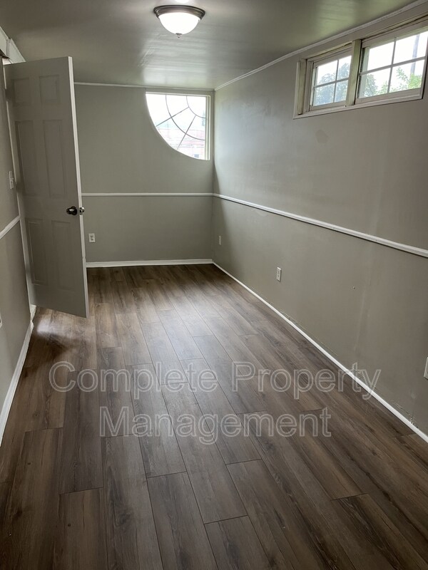 Building Photo - 4011 8th Ave