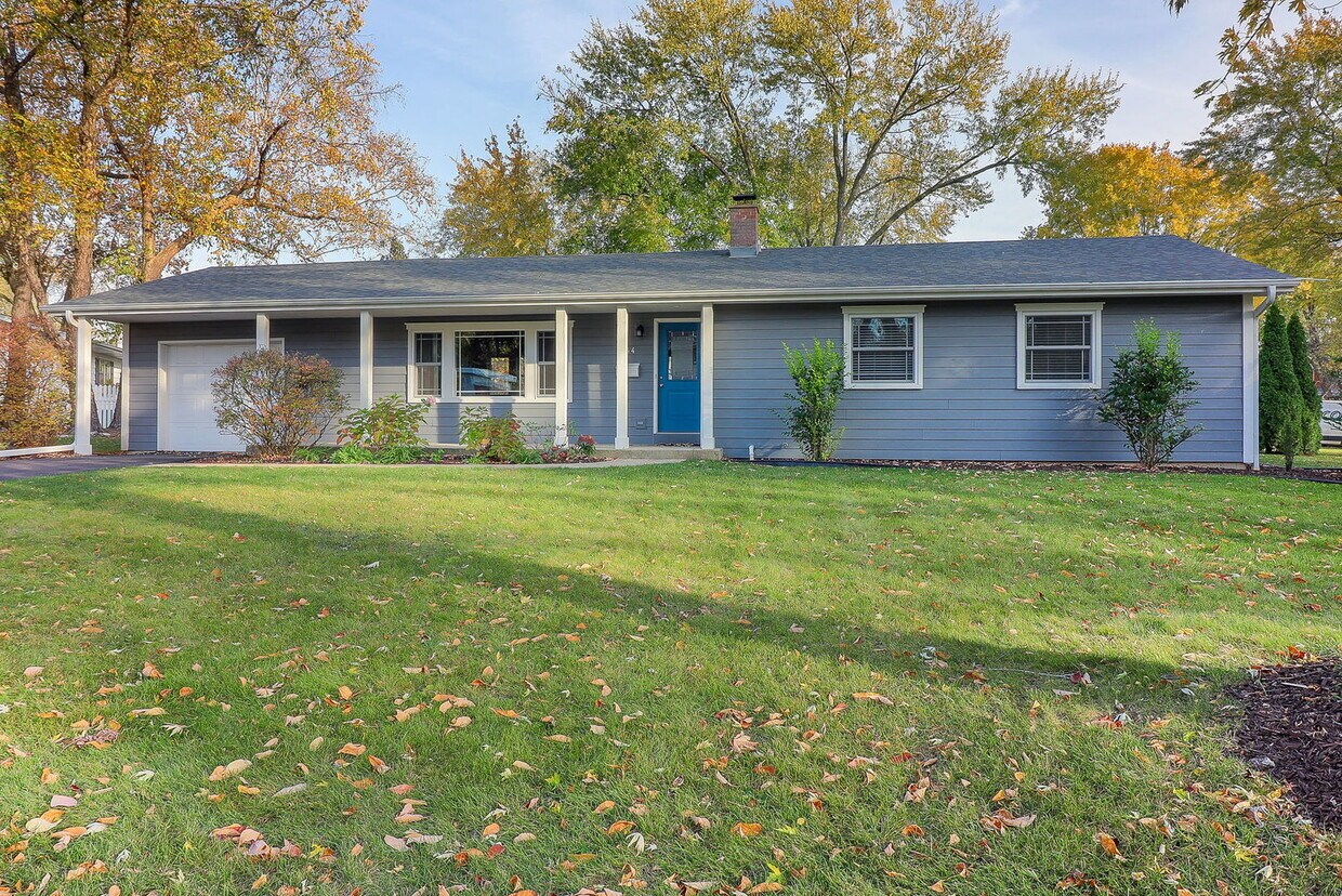 Primary Photo - 444 Aspen Ct