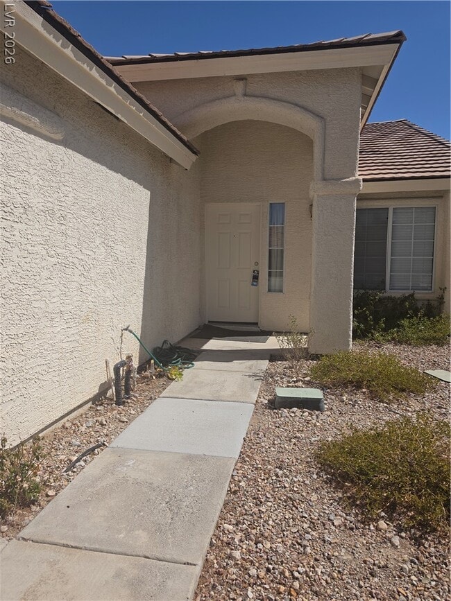 Building Photo - 9740 Panorama Cliff Dr