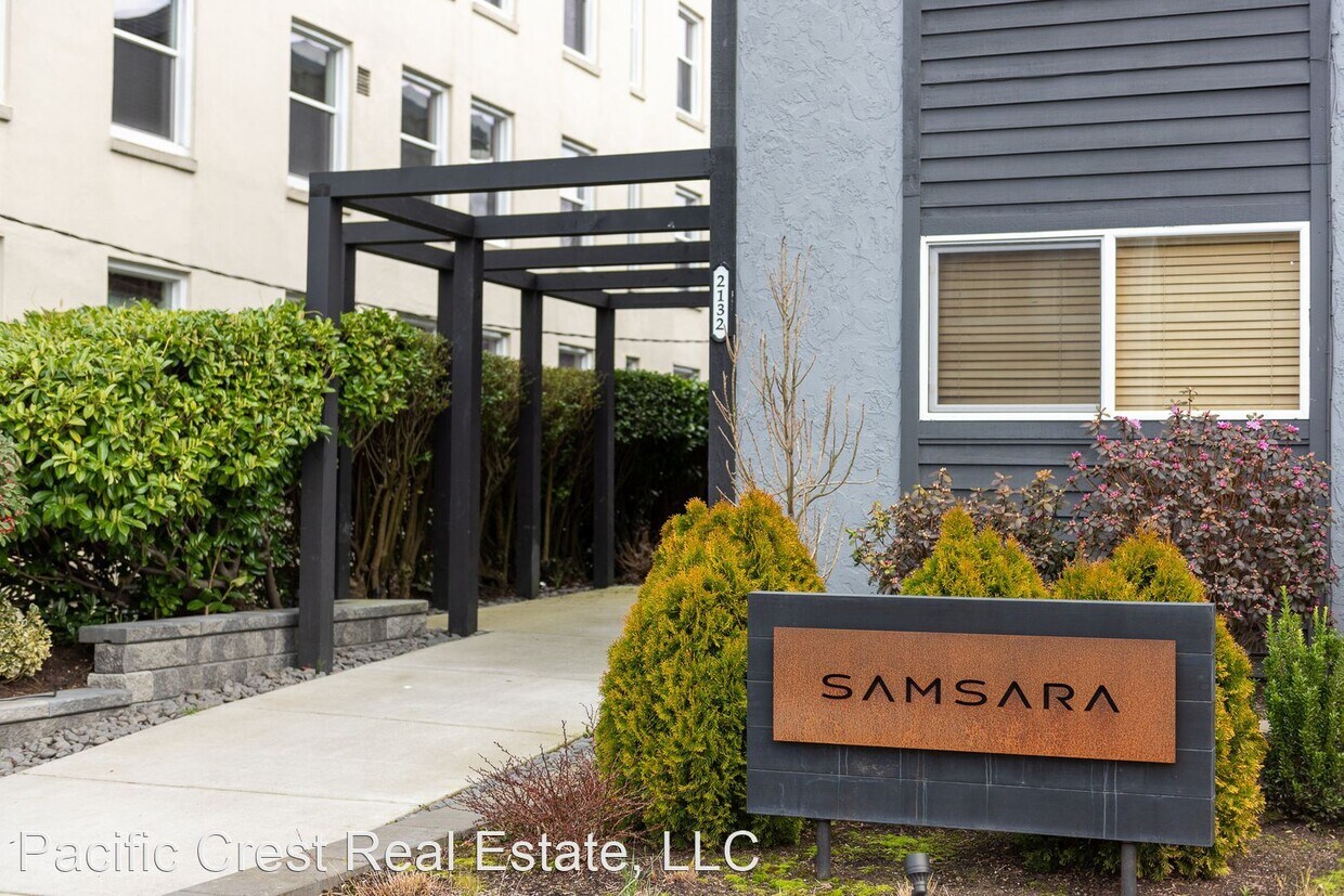Foto principal - 2132 California Ave SW