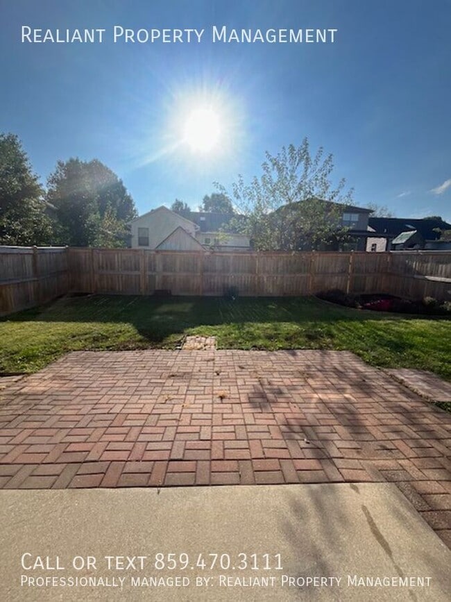 Foto del edificio - 120 Leatherwood Ln