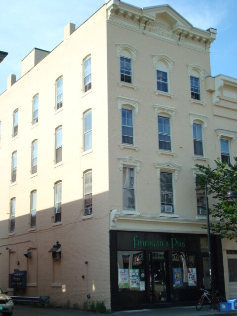 201 College Street - 201 College St