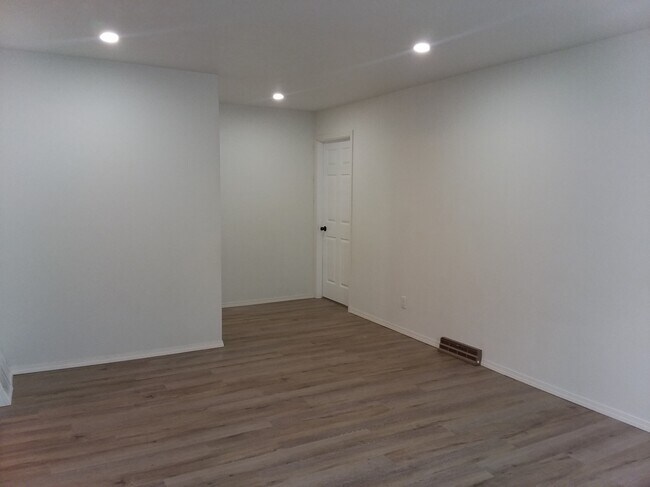 Foto del edificio - 912 3rd St SW