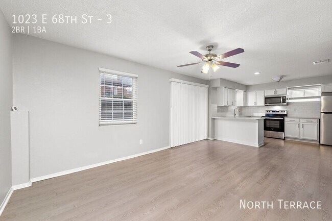 Foto del edificio - 1023 E 68th St