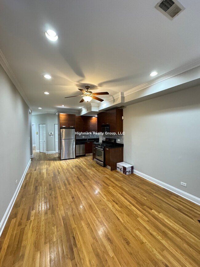 Foto del edificio - 6935 N Oakley Ave