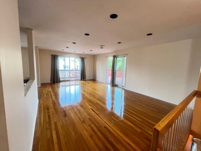 Building Photo - 40 Blueberry Ln