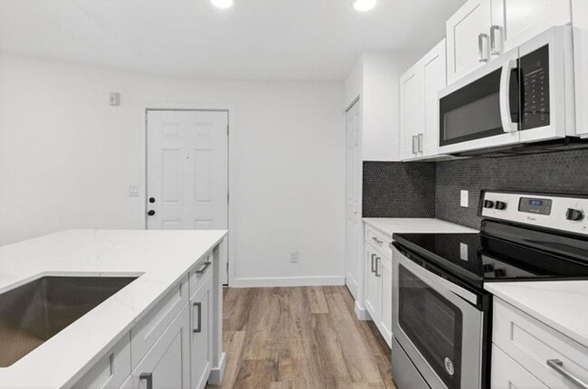 Foto del edificio - 1825 Palm Cove Blvd