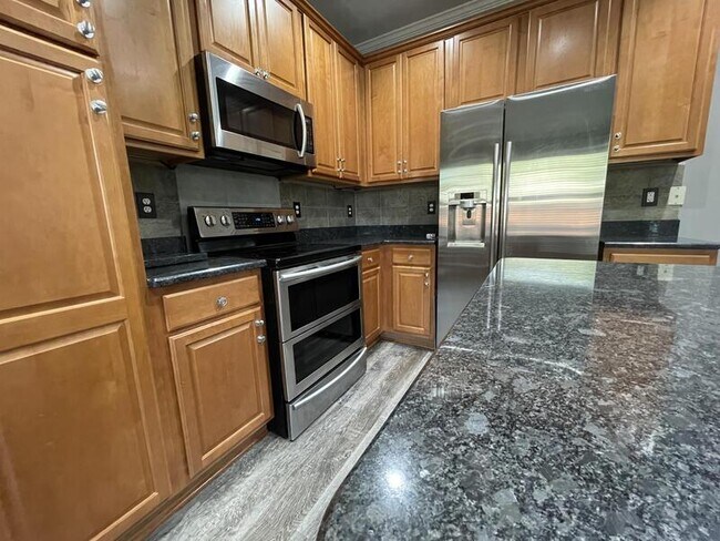 Building Photo - 8217 Beaded Stone St