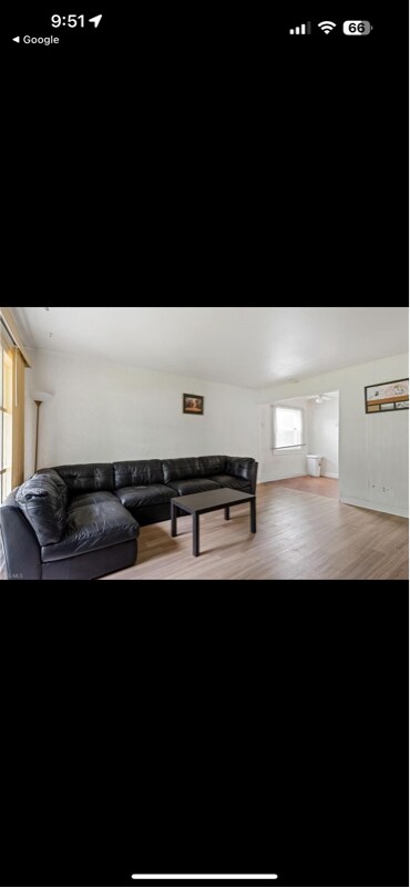 Foto del edificio - 7427 Glenwood Ave