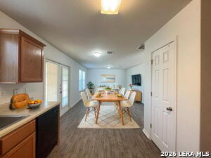 Foto del edificio - 6903 Cutting Creek