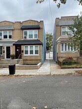 Building Photo - 60-78-6060 60th Ave