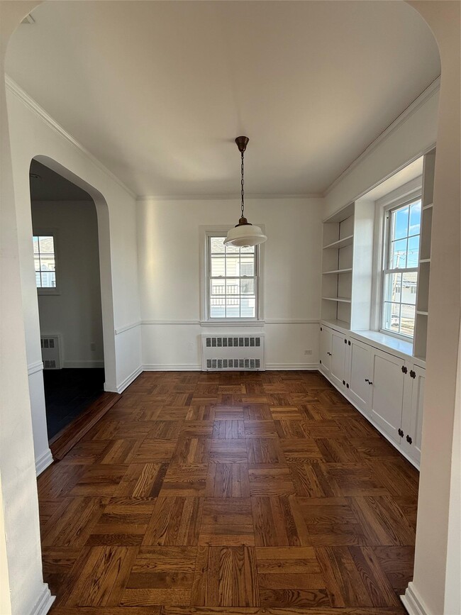 Foto del edificio - 733 E Walnut St