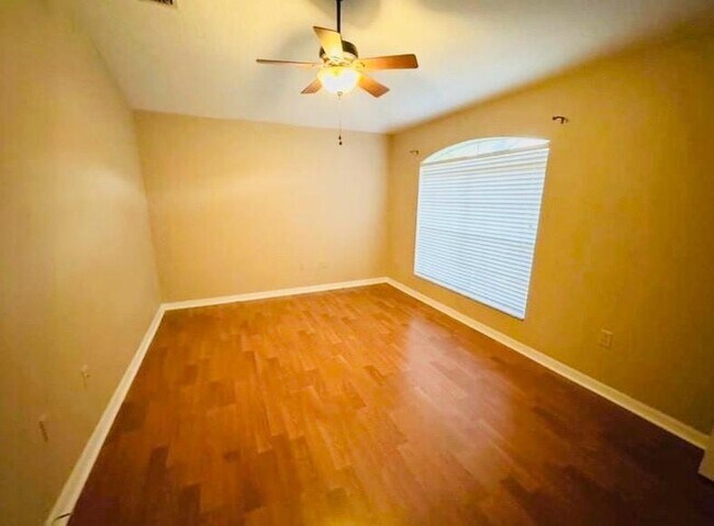 Foto del edificio - 4582 Sheringham Ct