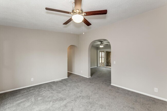 Foto del edificio - Beautiful Home in Kingman Available For Rent or Rent to Own located on Nearly 1 Acre!