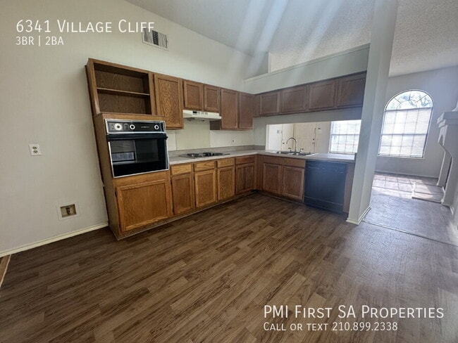 Building Photo - 6341 Village Cliff