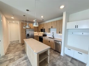 Building Photo - 2520 Washington Ave