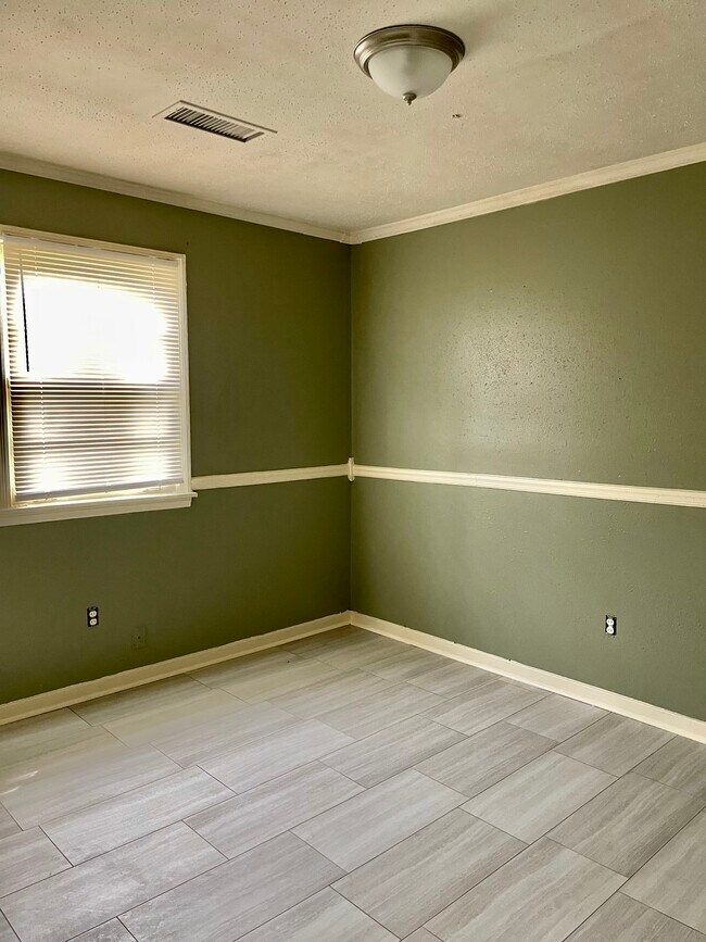 Building Photo - 3552 Lanette Rd