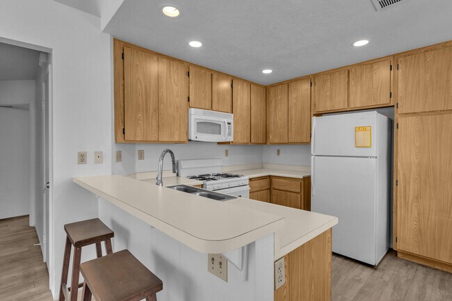 Building Photo - 40900 Breezy Pass Rd