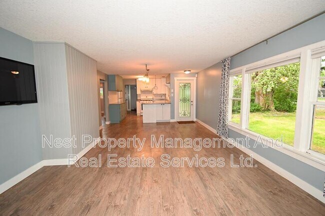 Photo du bâtiment - 1551 Hemlock St