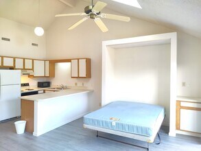 Building Photo - 510 Fairwood Lakes Dr