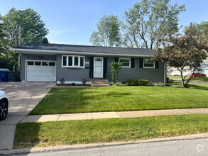 Building Photo - 1410 Golden Valley Dr
