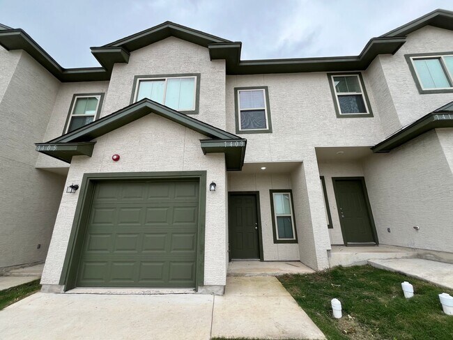 Building Photo - 7409 Savannah Brooks