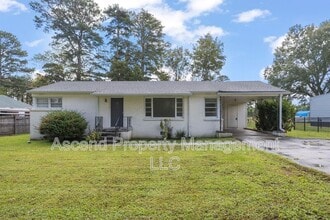 Building Photo - 5018 Golfview Dr