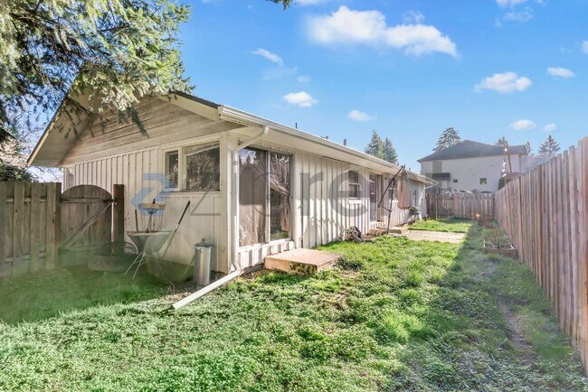 Foto del edificio - 9720 SW Frewing St