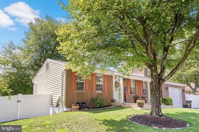 Foto del edificio - 8805 Rosanne Ct
