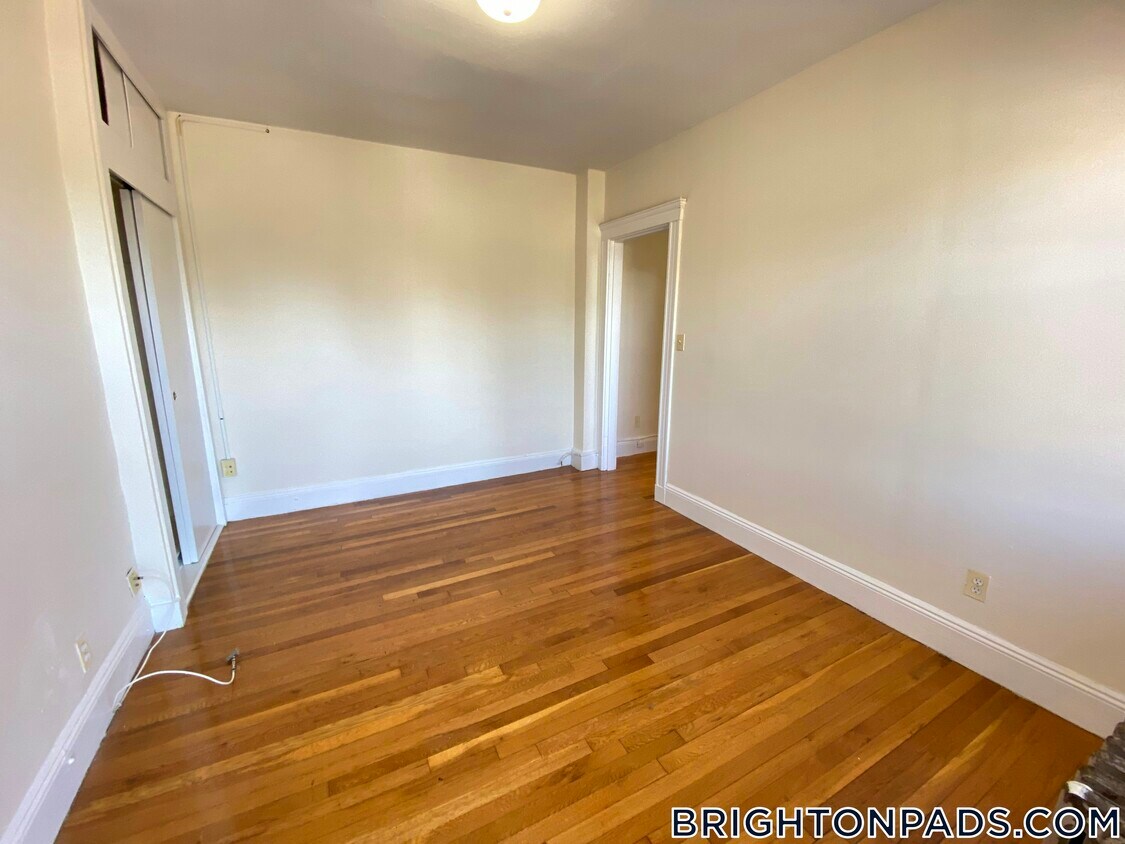 Primary Photo - 127 Washington St