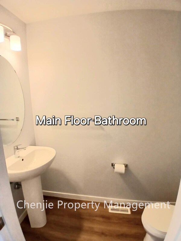 Photo du bâtiment - 4316 Cooke Ln SW